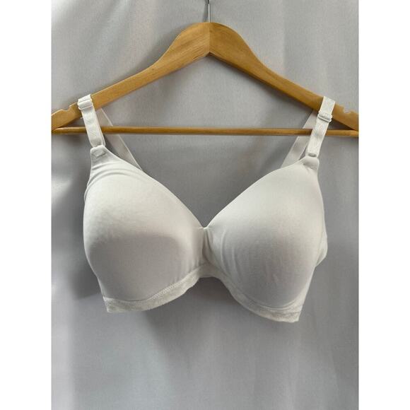 Warners 38D White Bra Wireless and Seamless NWOT - Picture 1 of 4